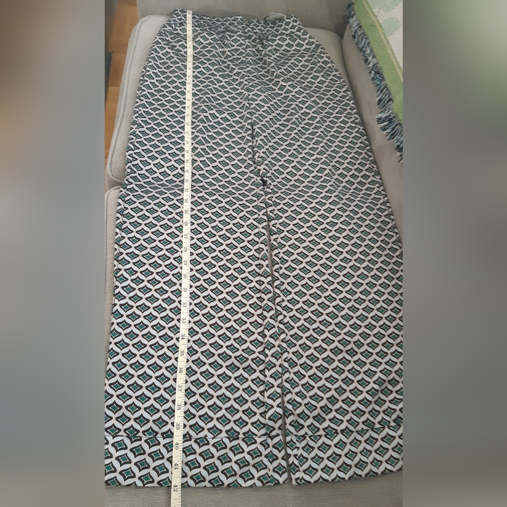 Wide leg satiny pants,highwaisted beautiful light weight.green white black.